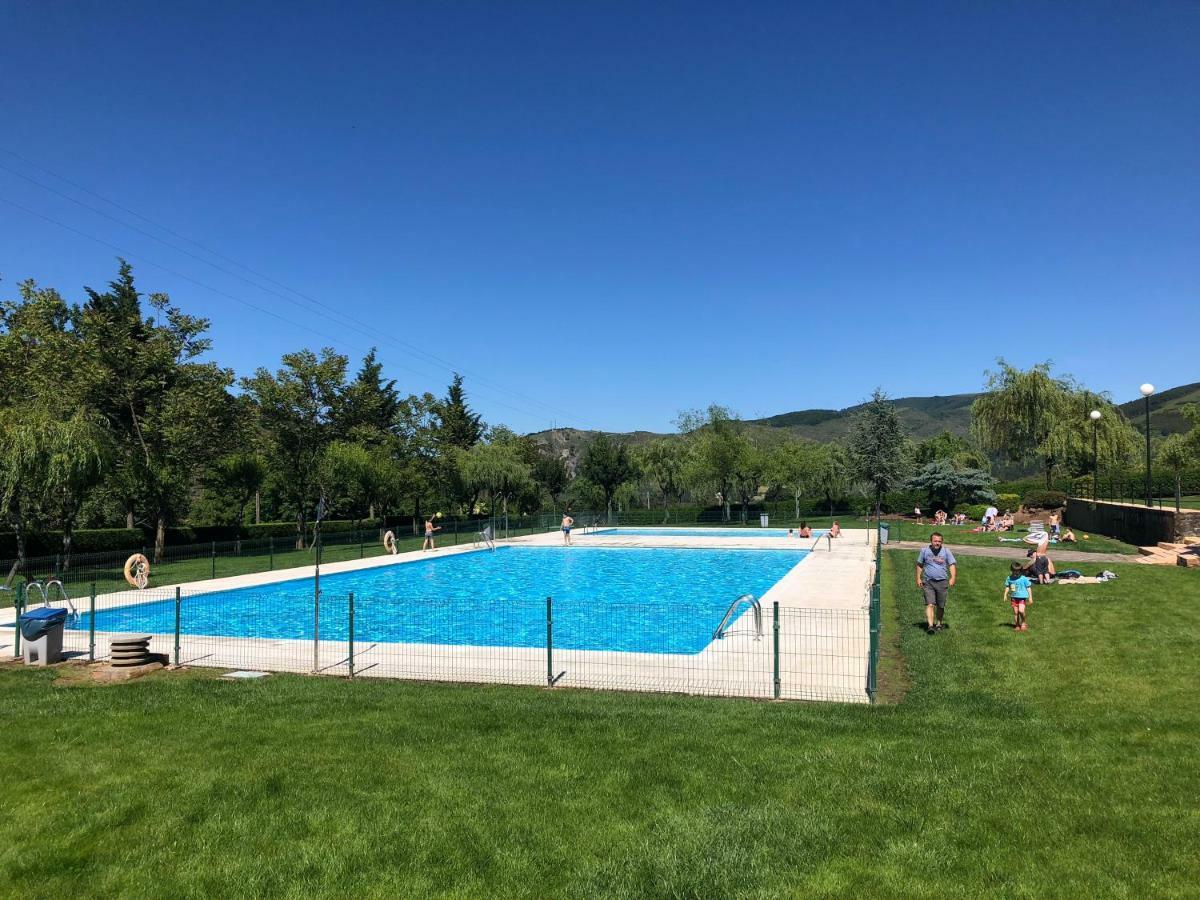 Apartamento Ezcaray Con Piscina Zorraquín Eksteriør billede